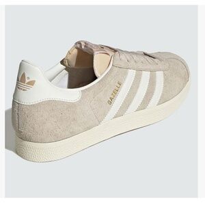 NWT Men's Adidas Gazelle Sneakers (wonder beige/ off white) Size 14